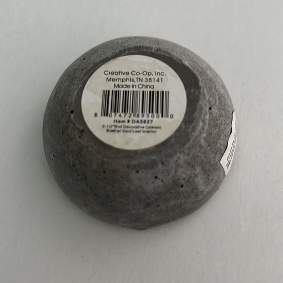 Creative Co-Op DA5827-1 Grey Cement Bowl with Gold Leaf Interior - Picture 5 of 10